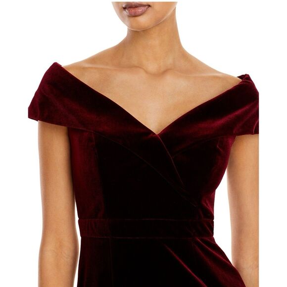 AQUA Off-the-Shoulder Fluted Velvet Gown Maxi Dress Holiday Burgundy Size 6 - Picture 4 of 11